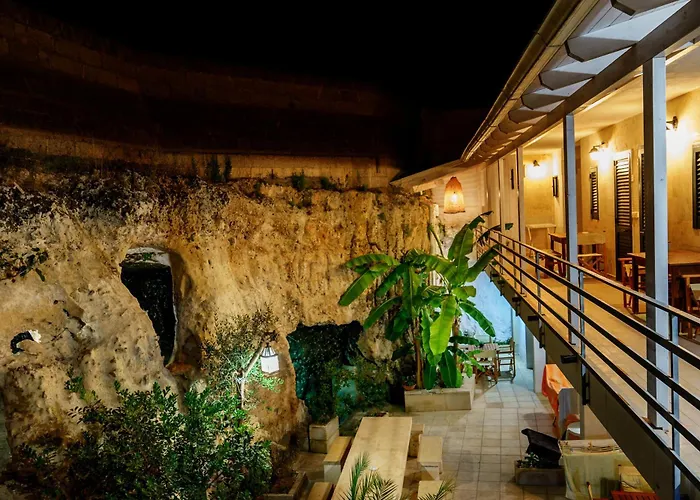 Atenaion Hotel apartamentowy 3*